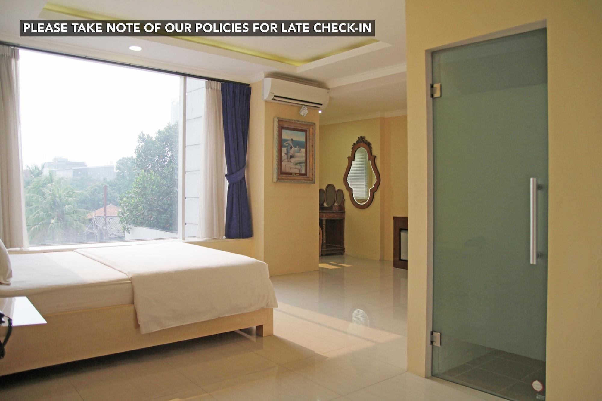 Kemang Eleven Hotel Jakarta Exterior photo